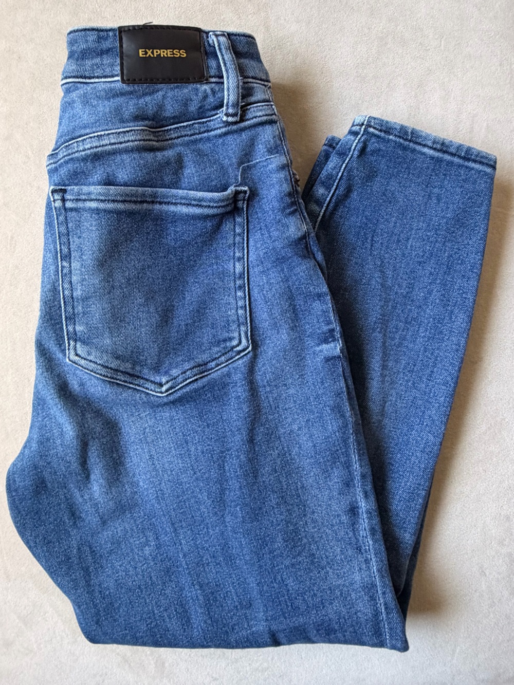 Express Women's Blue Denim Capris - Classic Fade